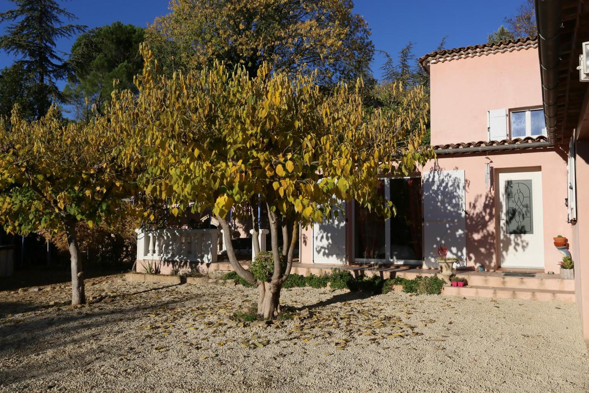 Au Nid De Mes Anges Bed and Breakfast Entrecasteaux Buitenkant foto